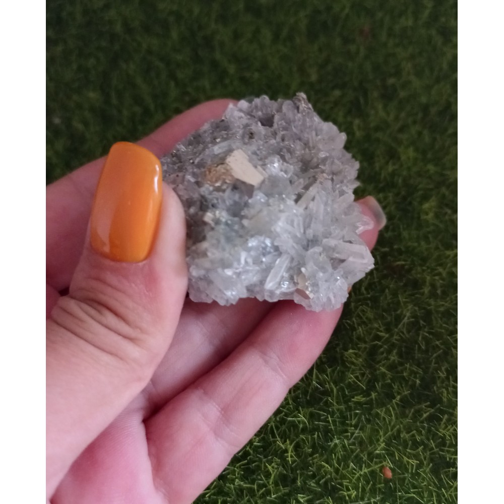 Друза планински кристал с пирит - модел 860