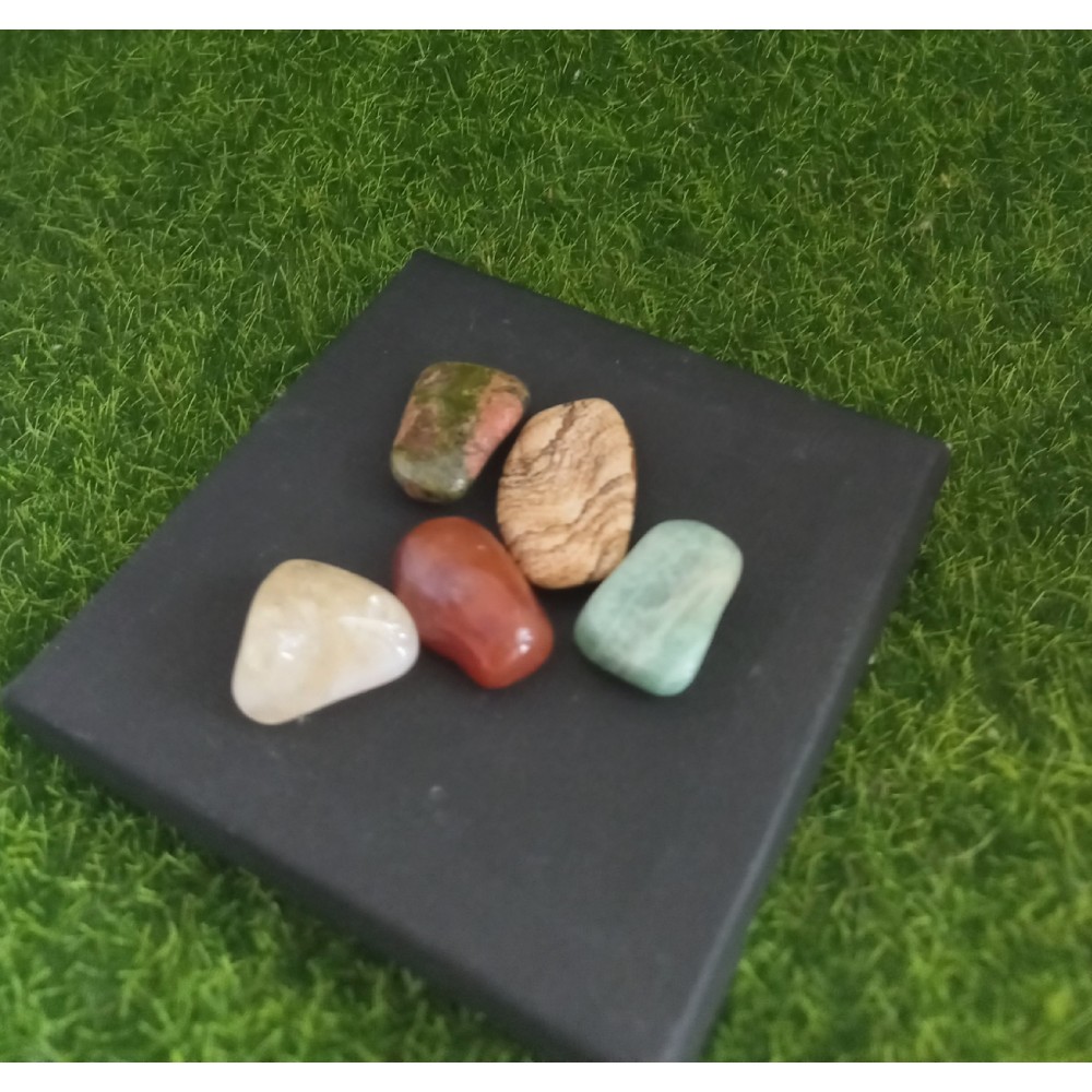Комплект камъни  за защита и привличане на любов и пари